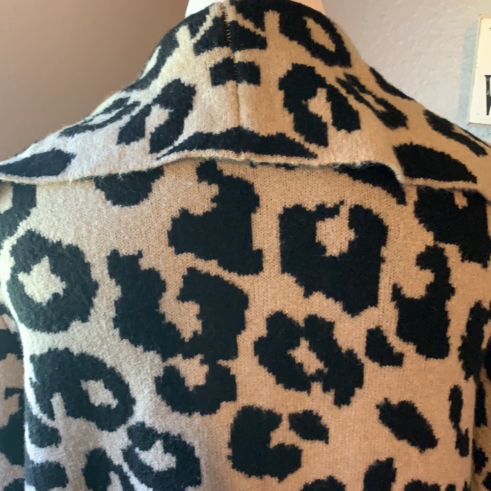 Wrap this Sweater around you for those Cold Winter Days. - Picture 8 of 15